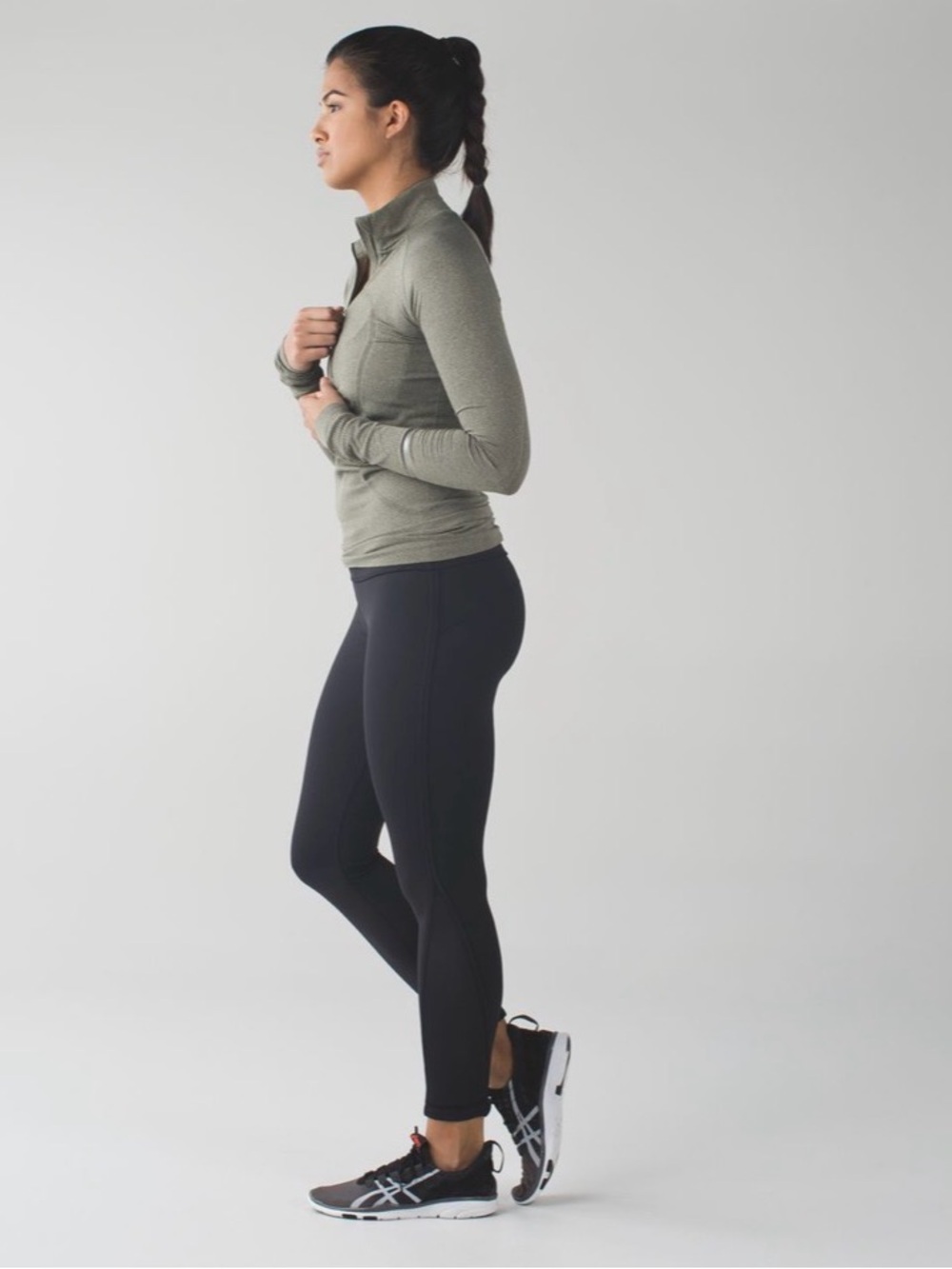 Lululemon Run Pace Tight in Black. Size 6